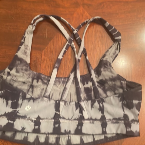 Lululemon Energy Bra size 8 - Picture 2 of 2